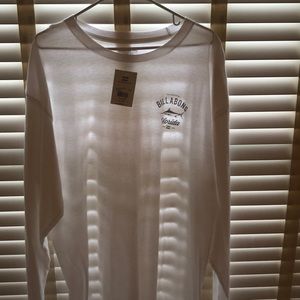 NWOT Billabong LS T-shirt.